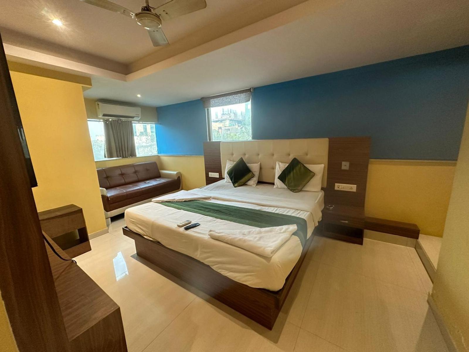 Hotel Artusinn Midc Andheri East Bombaim Exterior foto