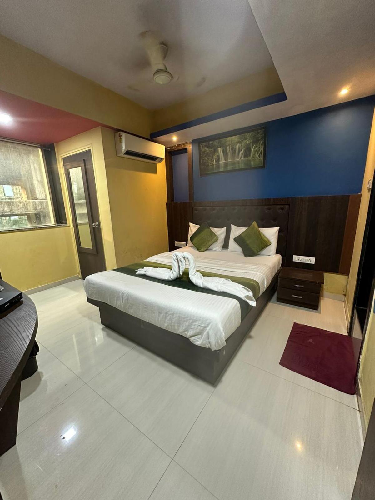 Hotel Artusinn Midc Andheri East Bombaim Exterior foto