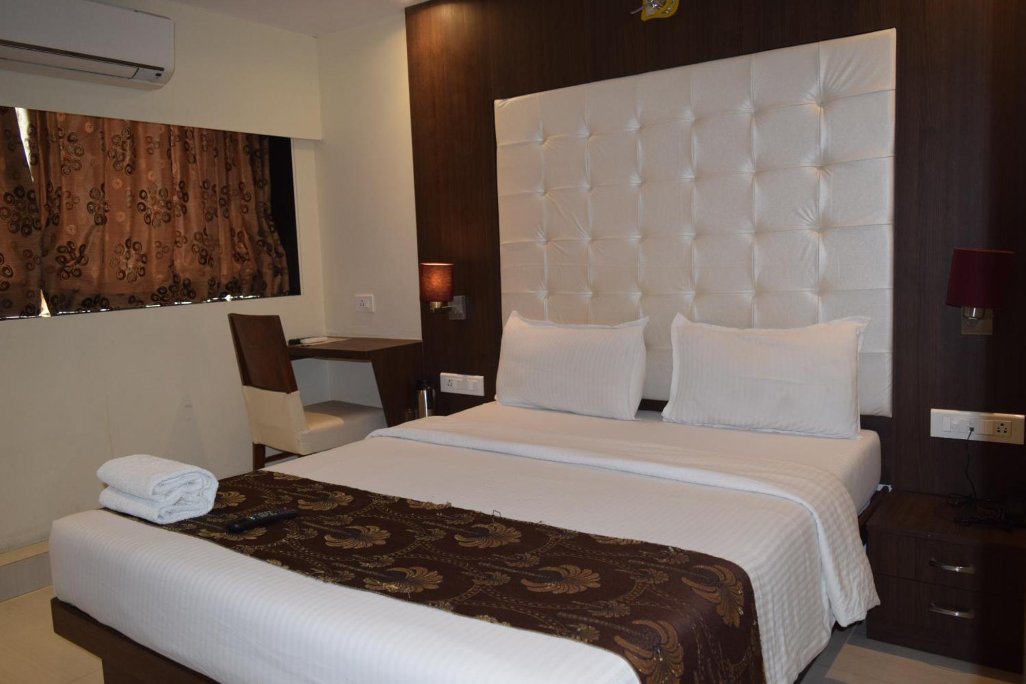 Hotel Artusinn Midc Andheri East Bombaim Exterior foto