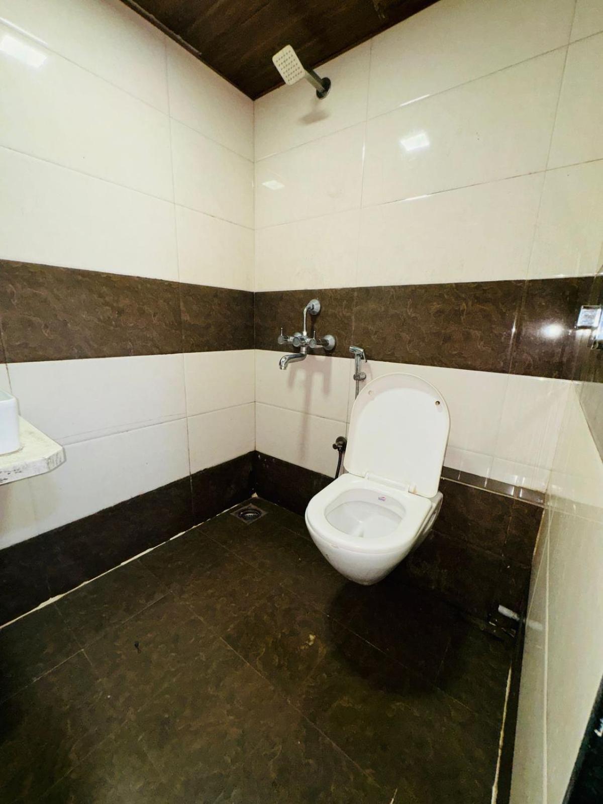 Hotel Artusinn Midc Andheri East Bombaim Exterior foto